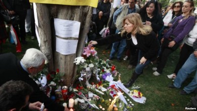 grecia-suicida